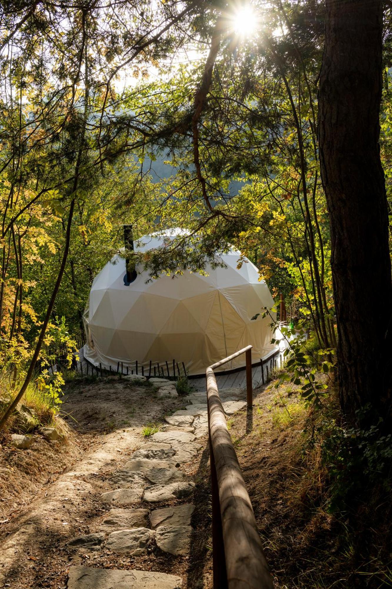 Gaia'S Spheres Gorzegno 外观 照片
